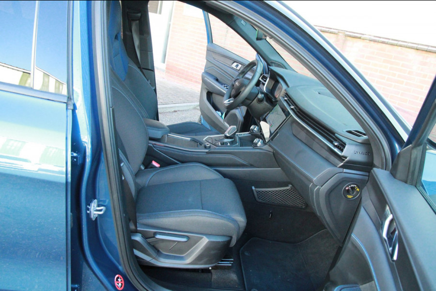 Lynk & Co 01 1.5 PHEV / 360 camera / Panoramadak / Stoelverwarming