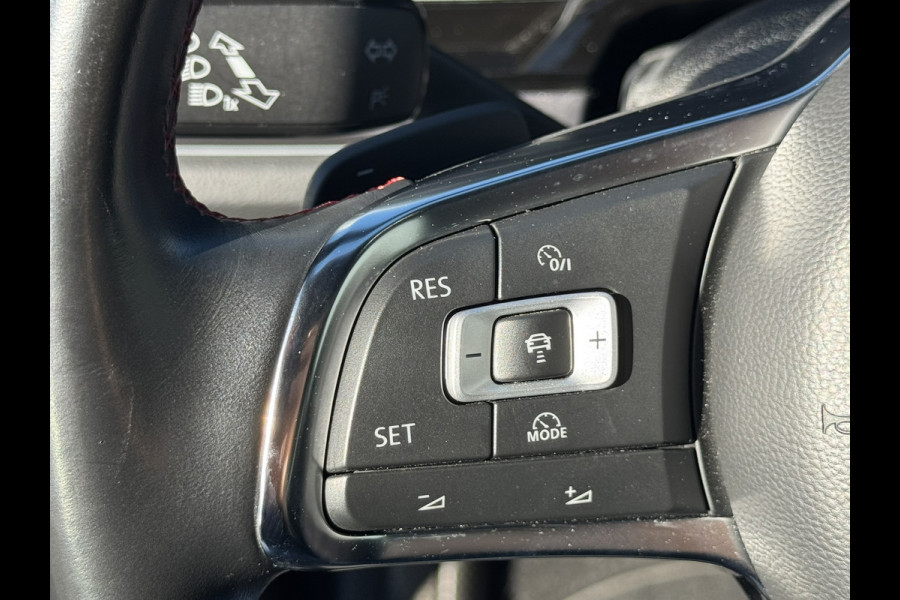 Volkswagen Polo 2.0 TSI GTI Stage 2 LED Adaptive cruise Pano Beats audio Apple / Android Camera en sensoren Dodehoekdetectie