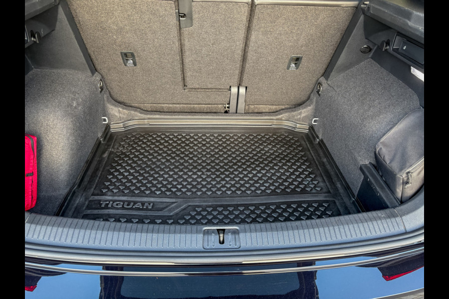 Volkswagen Tiguan 1.5 TSI R-Line Business+ | 360 Camera | 20'' | IQ Light | Groot Navi | Prijs Rijklaar!!