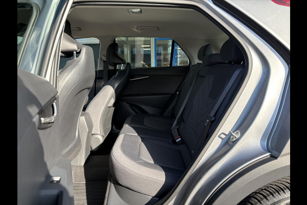 Kia Niro 1.6 GDi PHEV DynamicLine PHEV | Stoelverwarming | Camera | Adaptive cruise control | All season banden
