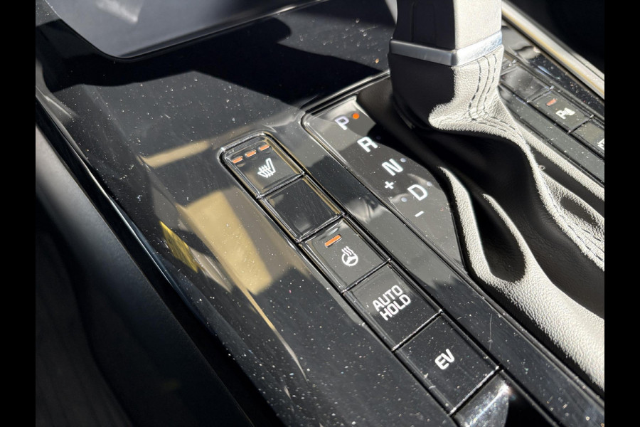 Kia Niro 1.6 GDi PHEV DynamicLine PHEV | Stoelverwarming | Camera | Adaptive cruise control | All season banden