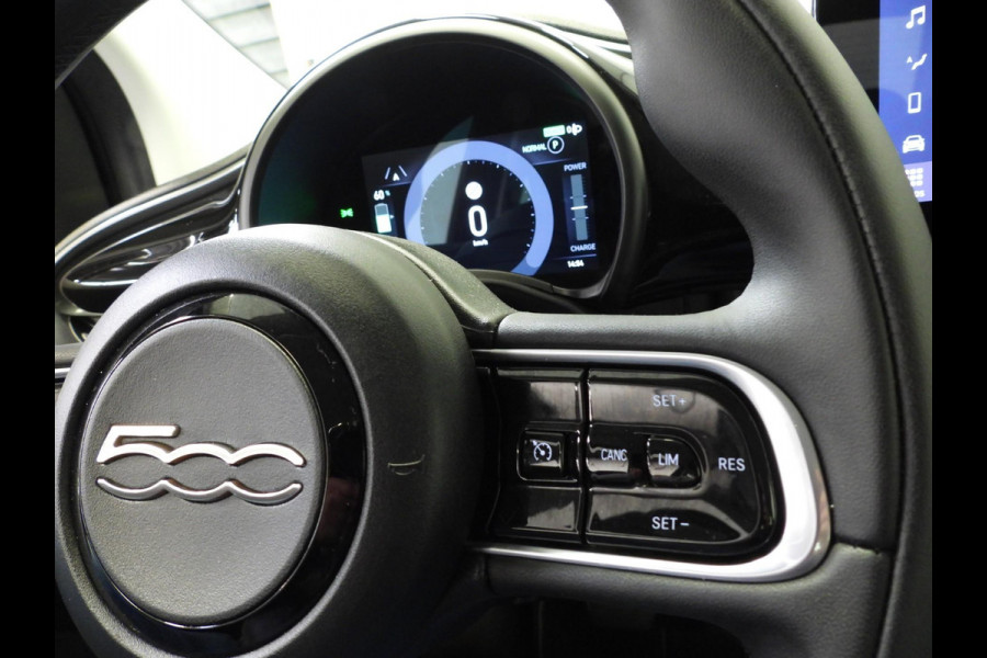 Fiat 500E Urban 42 kWh NAVI-APP/CLIMA/CRUISE!