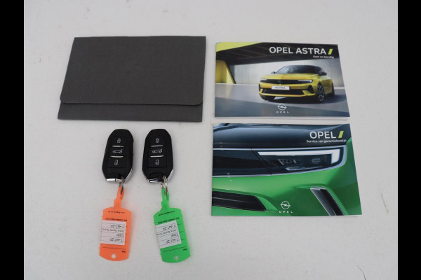 Opel Astra 1.6 Turbo Hybrid | Origineel NL | Adaptive cruise | Carplay | Parkeerhulp | Climate control | Digital Cockpit | Bluetooth | PHEV | Plug In