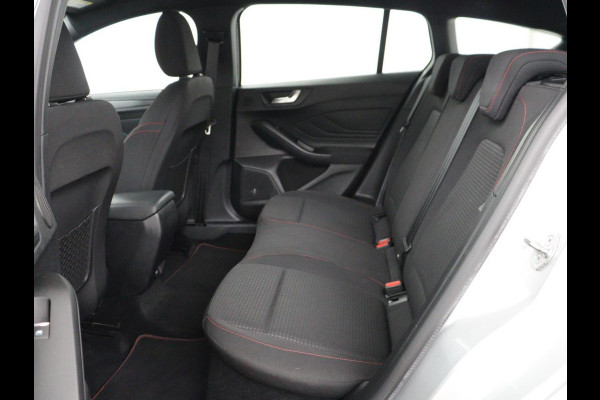Ford Focus 1.5 EcoBoost ST Line | Stoelverwarming | Adaptive cruise | Camera | B&O Sound | Caplay | Keyless | Full LED | Park Assist | Climate control | Dodehoek detectie | Stuurverwarming