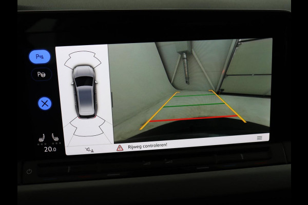 Volkswagen Golf 1.0 eTSI Life Business | Stoelverwarming | Trekhaak | Camera | Adaptive cruise | Carplay | Sfeerverlichting | Memory | Side Assist | Climate control | Full LED
