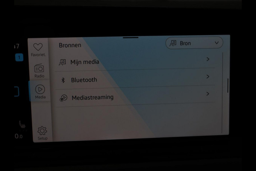 Volkswagen Golf 1.0 eTSI Life Business | Stoelverwarming | Trekhaak | Camera | Adaptive cruise | Carplay | Sfeerverlichting | Memory | Side Assist | Climate control | Full LED