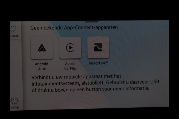 Volkswagen Golf 1.0 eTSI Life Business | Stoelverwarming | Trekhaak | Camera | Adaptive cruise | Carplay | Sfeerverlichting | Memory | Side Assist | Climate control | Full LED