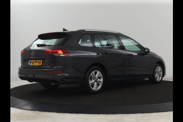 Volkswagen Golf 1.0 eTSI Life Business | Stoelverwarming | Trekhaak | Camera | Adaptive cruise | Carplay | Sfeerverlichting | Memory | Side Assist | Climate control | Full LED