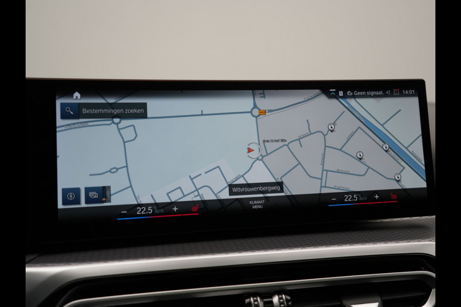 BMW 3 Serie Touring 330e M Sport FACELIFT Plug In Hybrid 293pk Dealer O.H. PHEV | Trekhaak Af Fabriek | Panodak | Harman / Kardon | Sfeerverlichting | Sportstoelen Verwarmd | Widescreen Navi | Apple Carplay | Blis | DAB |