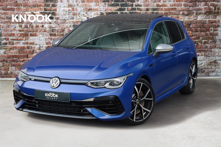 Volkswagen Golf 2.0 TSI R 4Motion / Adaptief Onderstel / Harman Kardon / 100% Historie / Panoramadak / LED / 19 Inch / Head-Up Display / Sportstoelen / Stoelverwarming / Stuurwiel Verwarmd / Dodehoek Detectie