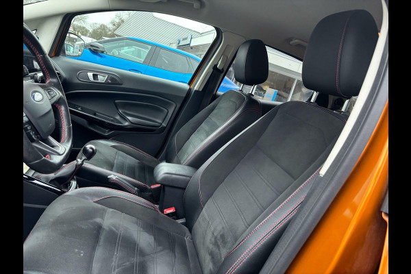 Ford EcoSport 1.0 EcoBoost ST-Line 125pk Trekhaak | Achteruitrijcamera |  Winterpack | 18 inch velgen | Dodehoeksensoren