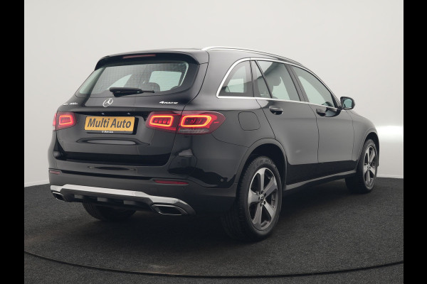 Mercedes-Benz GLC 300e 4MATIC Premium Plug In Hybrid 320pk Dealer O.H. PHEV | Adaptive Cruise | Camera | Lederen Sportstoelen Verwarmd | Apple Carplay | Navigatie | Blis | DAB | 19"L.M |
