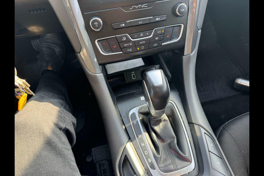 Ford Mondeo Wagon 1.5 Ecoboost Titanium 160pk Automaat | Trekhaak | Stoelverwarming | Apple Carplay,Android Auto | Dealer onderhouden | 1.450 Trekgewicht