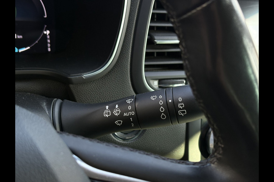 Renault Mégane Estate 1.6 E-Tech Plug-In Hybrid 160 Intens | Navi, PDC, Cruise, Stoel+Stuurverw., Sfeerverlichting, Climate |