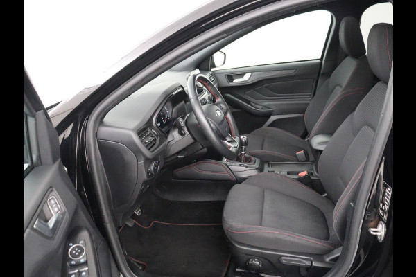 Ford Focus 1.0 EcoBoost ST Line | Panoramadak | Trekhaak | Stoelverwarming | Adaptive cruise | Camera | B&O Sound | Carplay | Navigatie | Full LED | Climate control | Bluetooth