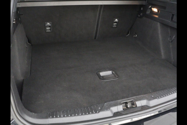 Ford Focus 1.0 EcoBoost ST Line | Panoramadak | Trekhaak | Stoelverwarming | Adaptive cruise | Camera | B&O Sound | Carplay | Navigatie | Full LED | Climate control | Bluetooth