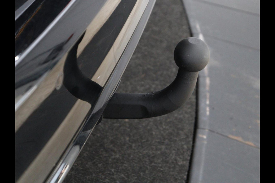 Ford Focus 1.0 EcoBoost ST Line | Panoramadak | Trekhaak | Stoelverwarming | Adaptive cruise | Camera | B&O Sound | Carplay | Navigatie | Full LED | Climate control | Bluetooth