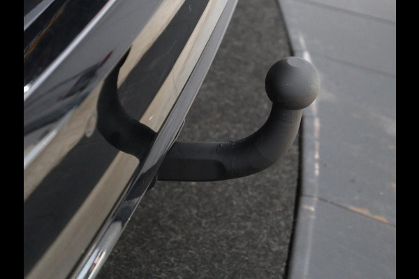 Ford Focus 1.0 EcoBoost ST Line | Panoramadak | Trekhaak | Stoelverwarming | Adaptive cruise | Camera | B&O Sound | Carplay | Navigatie | Full LED | Climate control | Bluetooth