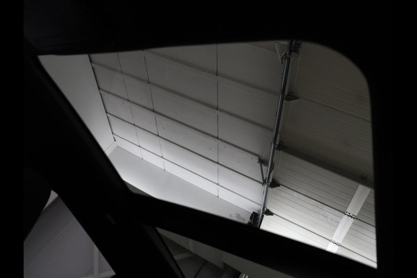 Ford Focus 1.0 EcoBoost ST Line | Panoramadak | Trekhaak | Stoelverwarming | Adaptive cruise | Camera | B&O Sound | Carplay | Navigatie | Full LED | Climate control | Bluetooth