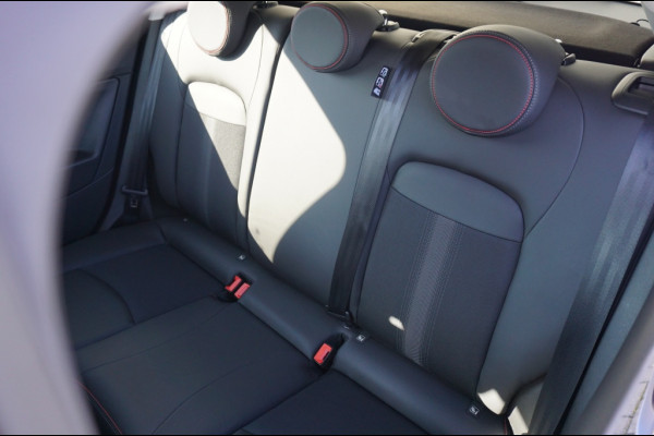 Fiat 500X 131PK Hybrid Sport | AUTOMAAT | CAMERA | SPORTSTUUR | NAVI