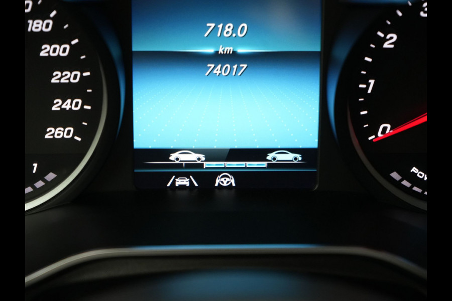 Mercedes-Benz GLC 300e 4MATIC Premium Plug In Hybrid 320pk Dealer O.H. PHEV | Adaptive Cruise | Camera | Lederen Sportstoelen Verwarmd | Apple Carplay | Navigatie | Blis | DAB | 19"L.M |