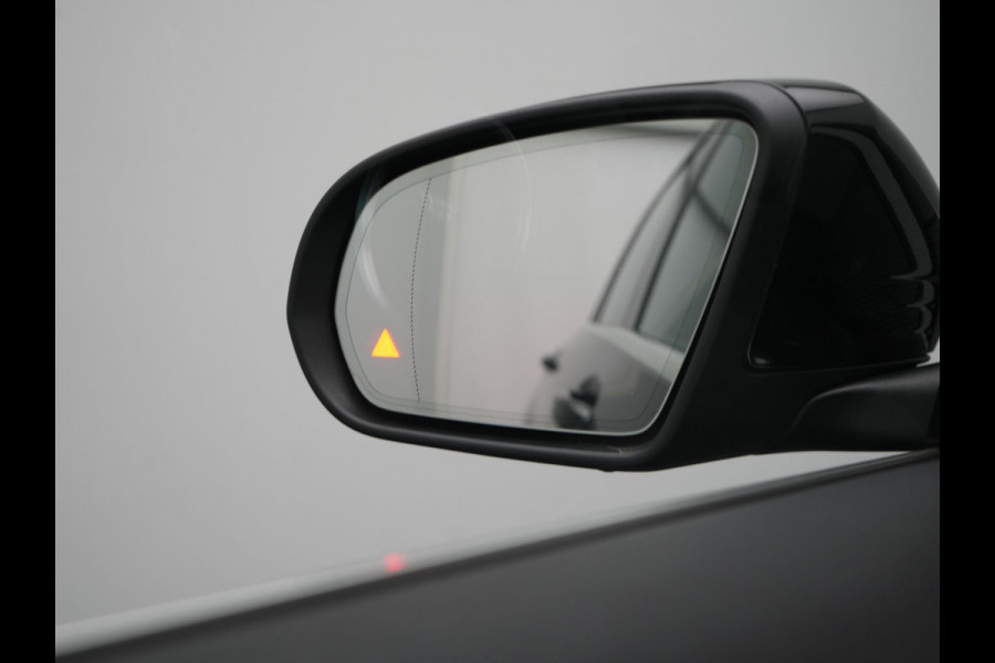 Mercedes-Benz GLC 300e 4MATIC Premium Plug In Hybrid 320pk Dealer O.H. PHEV | Adaptive Cruise | Camera | Lederen Sportstoelen Verwarmd | Apple Carplay | Navigatie | Blis | DAB | 19"L.M |