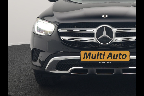 Mercedes-Benz GLC 300e 4MATIC Premium Plug In Hybrid 320pk Dealer O.H. PHEV | Adaptive Cruise | Camera | Lederen Sportstoelen Verwarmd | Apple Carplay | Navigatie | Blis | DAB | 19"L.M |