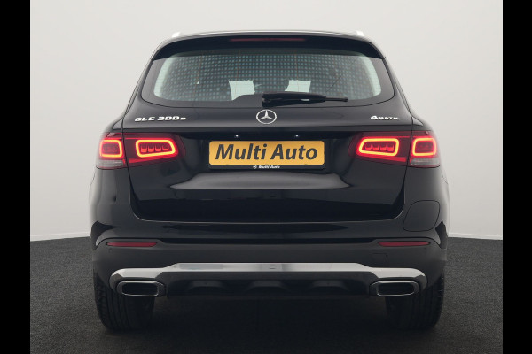 Mercedes-Benz GLC 300e 4MATIC Premium Plug In Hybrid 320pk Dealer O.H. PHEV | Adaptive Cruise | Camera | Lederen Sportstoelen Verwarmd | Apple Carplay | Navigatie | Blis | DAB | 19"L.M |