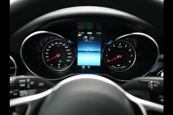 Mercedes-Benz GLC 300e 4MATIC Premium Plug In Hybrid 320pk Dealer O.H. PHEV | Adaptive Cruise | Camera | Lederen Sportstoelen Verwarmd | Apple Carplay | Navigatie | Blis | DAB | 19"L.M |