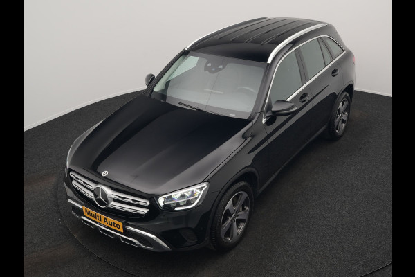 Mercedes-Benz GLC 300e 4MATIC Premium Plug In Hybrid 320pk Dealer O.H. PHEV | Adaptive Cruise | Camera | Lederen Sportstoelen Verwarmd | Apple Carplay | Navigatie | Blis | DAB | 19"L.M |