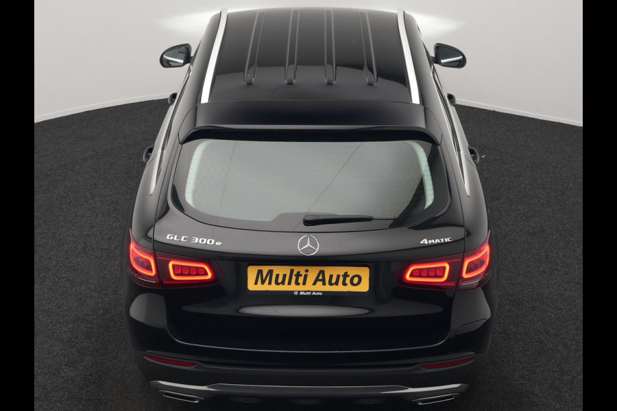 Mercedes-Benz GLC 300e 4MATIC Premium Plug In Hybrid 320pk Dealer O.H. PHEV | Adaptive Cruise | Camera | Lederen Sportstoelen Verwarmd | Apple Carplay | Navigatie | Blis | DAB | 19"L.M |