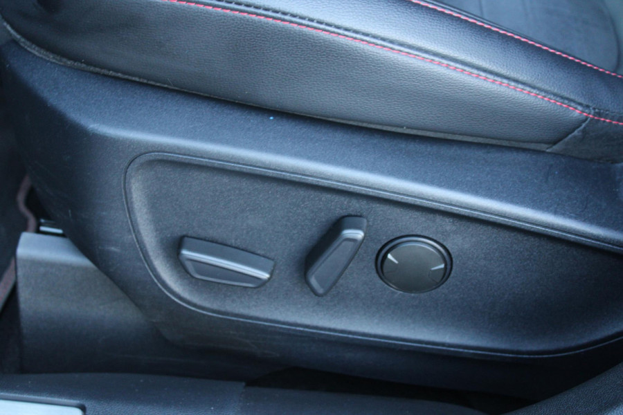 Ford Kuga 2.5 PHEV ST-Line X | Winter Pack | Head Up Display |Trekhaak uitklapbaar | Adaptive cruise control