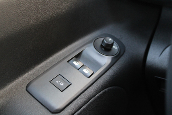 Citroën Berlingo 1.5 BlueHDI Club 102pk - Cruise - Airco - PDC - Carplay - Navi - Rijklaar