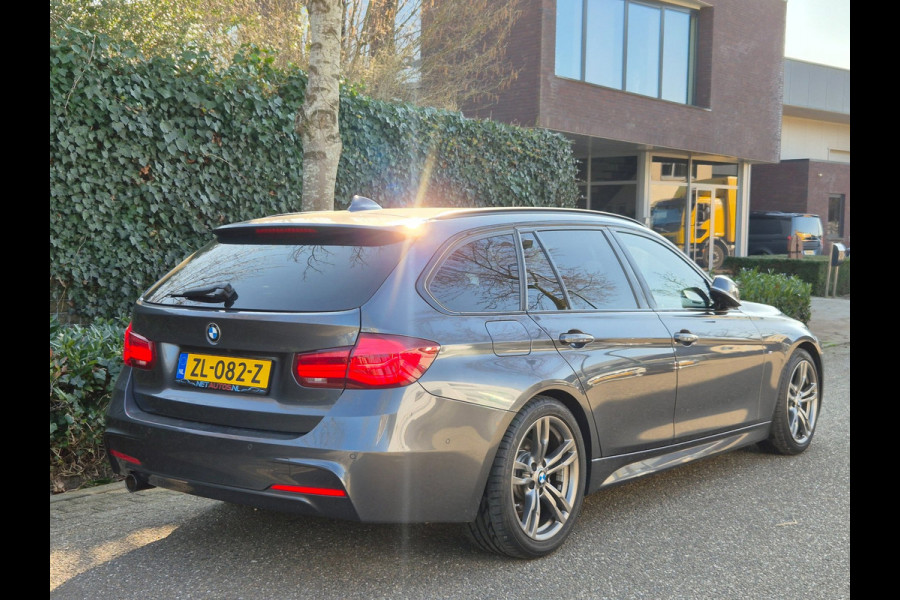 BMW 3 Serie Touring M Sport F31 6WB Apple CarPlay Shadowline 360* Camera Lm velgen Breedset NAP NL M Sport Corporate Lease