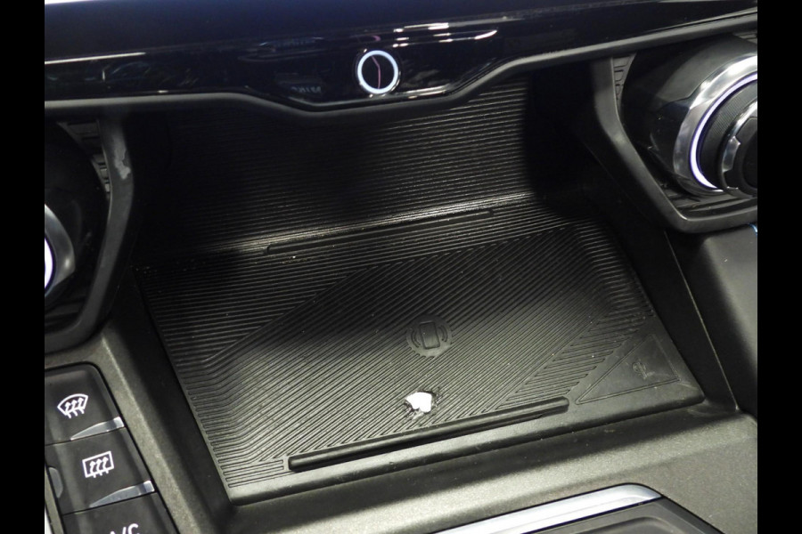 Lynk & Co 01 1.5 PHEV BlackEdition STUURVERW/360CAM/SCHUIFDAK/LED/20"LMV!