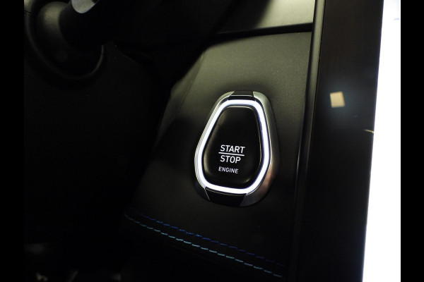 Lynk & Co 01 1.5 PHEV BlackEdition STUURVERW/360CAM/SCHUIFDAK/LED/20"LMV!