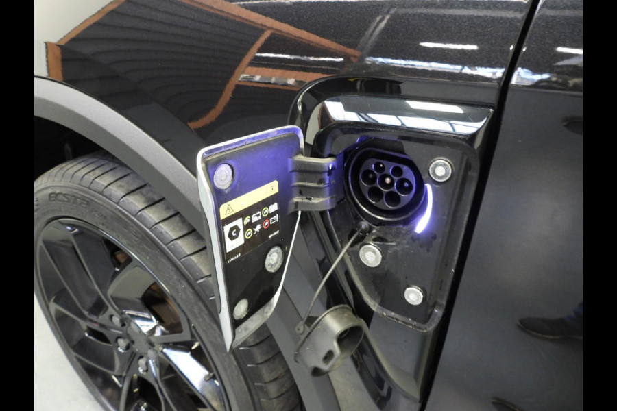 Lynk & Co 01 1.5 PHEV BlackEdition STUURVERW/360CAM/SCHUIFDAK/LED/20"LMV!