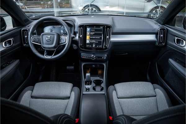 Volvo XC40 1.5 T4 Plug-in hybrid Core Bright ** Climate ** Lightning ** Rijbereik tot 53km WLTP