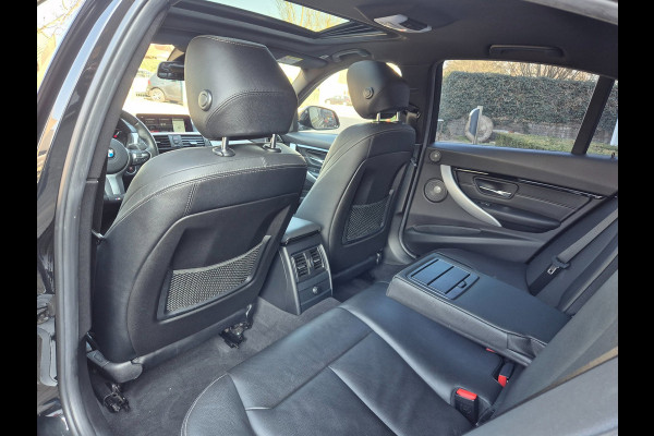 BMW 3-serie 320i M Sport ACC Apple CarPlay Camera Schuifdak Lane assist volle optieslijst H&K High Executive