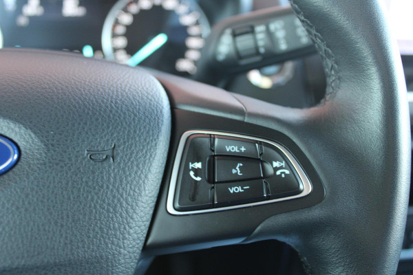 Ford EcoSport 1.0 EcoBoost 125 PK Titanium Automaat | 23dkm! | Climate Control | Cruise Control | Navigatie | Privacy Glass