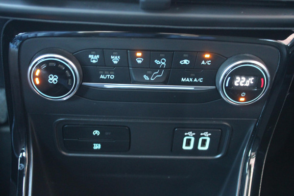 Ford EcoSport 1.0 EcoBoost 125 PK Titanium Automaat | 23dkm! | Climate Control | Cruise Control | Navigatie | Privacy Glass
