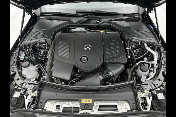 Mercedes-Benz C-Klasse 300 e Business Line Limited | Achteruitrijcamera | Stoelverwarming | Sfeerverlichting | Apple carplay |  Navigatie | Inclusief 24 maanden MB Certified garantie voor Europa.