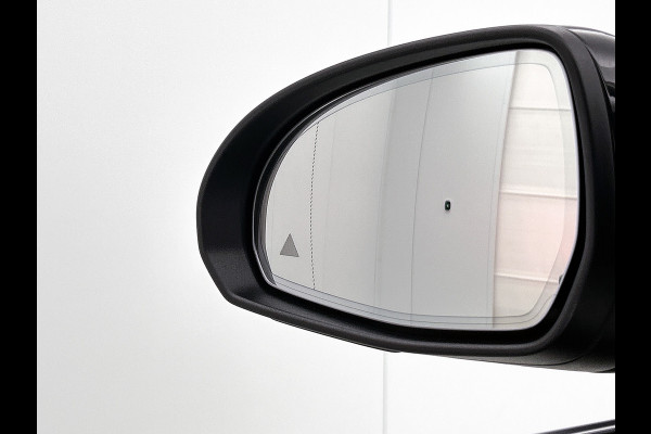 Mercedes-Benz C-Klasse 300 e Business Line Limited | Achteruitrijcamera | Stoelverwarming | Sfeerverlichting | Apple carplay |  Navigatie | Inclusief 24 maanden MB Certified garantie voor Europa.