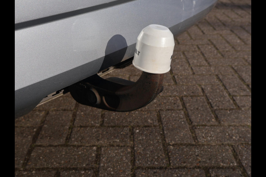 Škoda Fabia Combi 1.0 TSI AMBITION + TREKHAAK | NAVIGATIE | CLIMATE | CRUISE | LMV