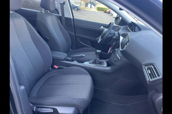 Peugeot 308 SW 1.2 PureTech Blue Lease Executive