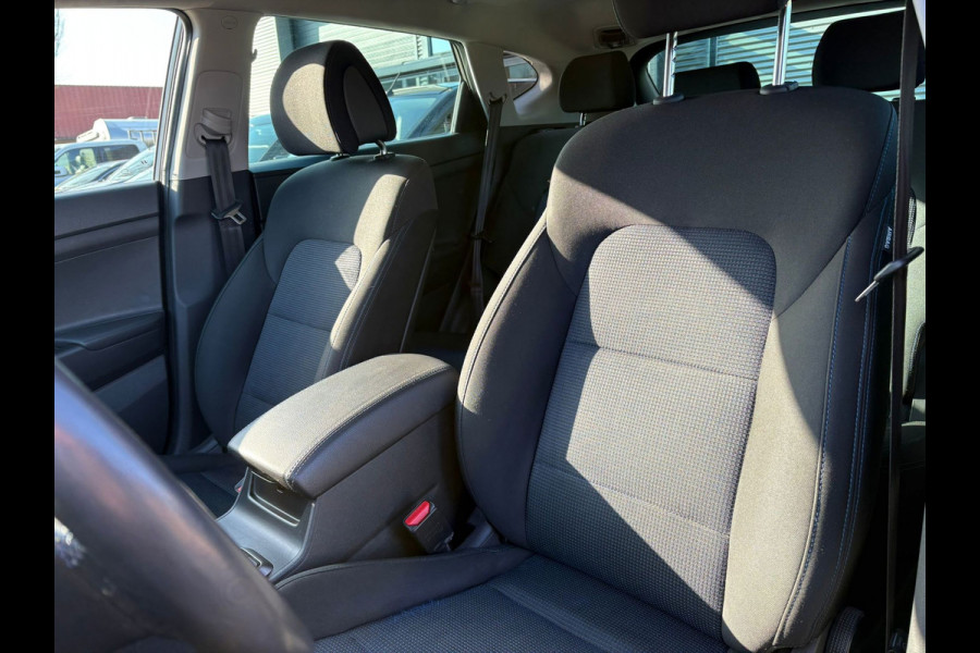 Hyundai Tucson 1.6 T-GDi Comfort 4WD Nieuwe APK CAMERA,STOELVERWARMING,TREKHAAK