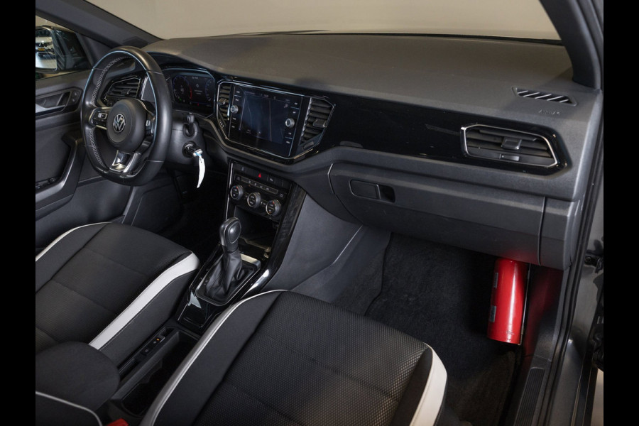 Volkswagen T-Roc Sport / 150pk / Achteruitrij camera / Virtual cockpit / Adaptieve cruise control /