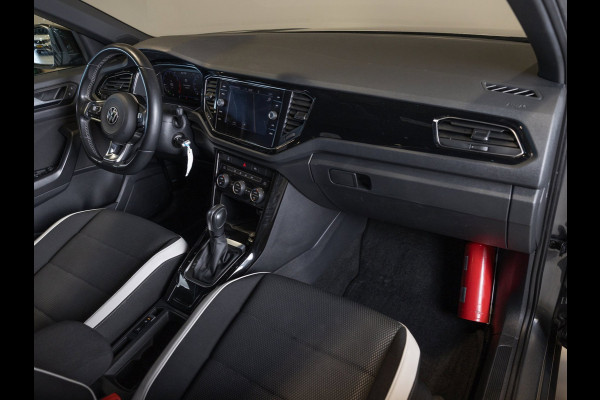 Volkswagen T-Roc Sport / 150pk / Achteruitrij camera / Virtual cockpit / Adaptieve cruise control /