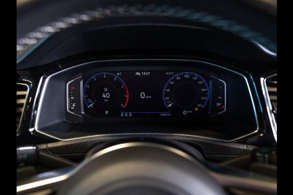 Volkswagen T-Roc Sport / 150pk / Achteruitrij camera / Virtual cockpit / Adaptieve cruise control /