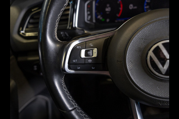 Volkswagen T-Roc Sport / 150pk / Achteruitrij camera / Virtual cockpit / Adaptieve cruise control /